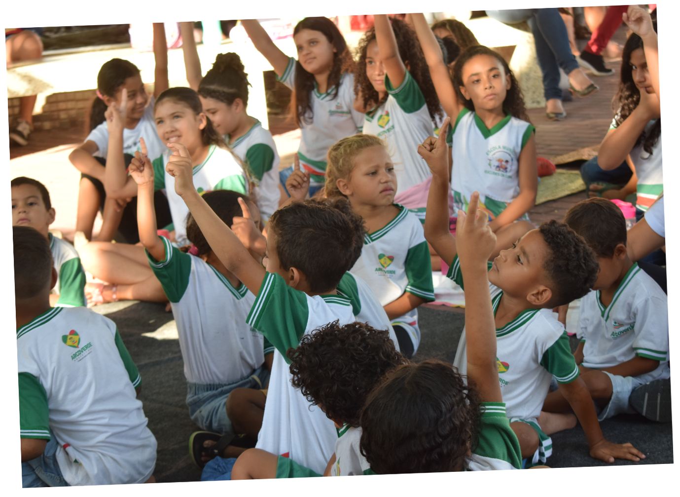 Contação de histórias para crianças durante a Feira Literária do Sertão (Felis).